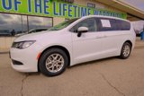 Used 2022 Chrysler Voyager LX image 2