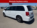 Used 2017 Dodge Grand Caravan SXT image 3