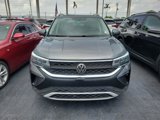 Used 2022 Volkswagen Taos SE w/ Panoramic Sunroof Package image 3