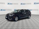 Used 2017 Chrysler Pacifica Touring-L image 4