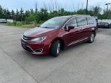 Used 2018 Chrysler Pacifica Touring-L image 4
