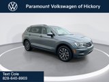 Used 2021 Volkswagen Tiguan SE w/ Panoramic Sunroof Package image 2