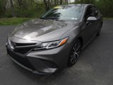 Used 2019 Toyota Camry LE image 4