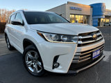 Used 2017 Toyota Highlander Limited image 2