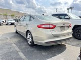 Used 2015 Ford Fusion SE image 5