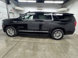 Used 2022 GMC Yukon XL SLT image 3