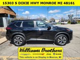 Used 2023 Nissan Rogue SV image 2