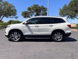 Used 2018 Honda Pilot Elite image 2