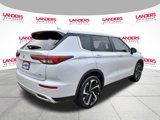 Used 2023 Mitsubishi Outlander SE image 3