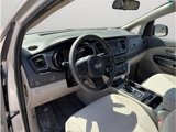 Used 2015 Kia Sedona L image 6