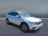 Certified 2021 Volkswagen Tiguan SE w/ Panoramic Sunroof Package image 2