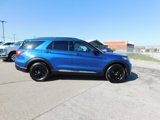 Used 2022 Ford Explorer XLT image 2