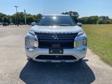 Used 2023 Mitsubishi Outlander SE image 2