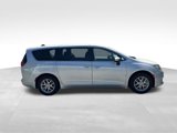 Used 2023 Chrysler Voyager LX image 5