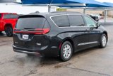 Used 2022 Chrysler Pacifica Touring-L image 5