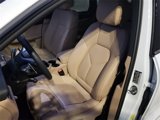Certified 2025 Porsche Macan image 5