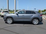 Used 2022 Volkswagen Atlas Cross Sport SE image 3