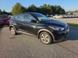 Used 2020 Nissan Kicks S image 2