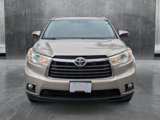 Used 2014 Toyota Highlander XLE image 2