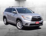 Used 2015 Toyota Highlander LE image 2