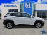 Used 2023 Hyundai Kona SE image 2