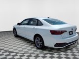 Certified 2024 Volkswagen Jetta SE w/ Panoramic Sunroof Package image 4