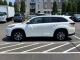 Used 2017 Toyota Highlander XLE image 4
