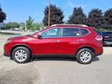 Used 2015 Nissan Rogue SV image 2