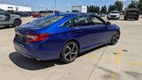 Used 2018 Honda Accord Sport image 3