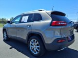 Used 2018 Jeep Cherokee Limited image 4