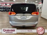 Used 2018 Chrysler Pacifica Touring-L image 4