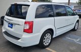 Used 2016 Chrysler Town & Country Touring image 3
