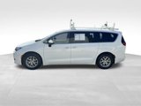 Used 2022 Chrysler Voyager LX image 4