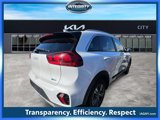 Used 2022 Kia Niro LXS image 2