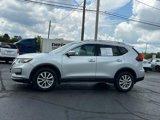 Used 2017 Nissan Rogue SV image 4