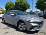 Used 2025 Hyundai Elantra SE image 1