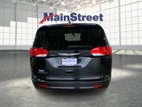 Used 2022 Chrysler Voyager LX image 4