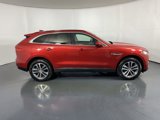 Used 2019 Jaguar F-PACE Premium image 4