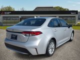 Used 2022 Toyota Corolla LE image 3