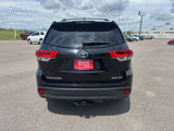 Used 2017 Toyota Highlander XLE image 4