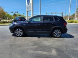 Certified 2022 Volkswagen Taos SE w/ Panoramic Sunroof Package image 4