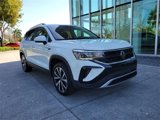 Used 2023 Volkswagen Taos SE w/ Panoramic Sunroof Package image 2