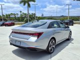 Used 2023 Hyundai Elantra SEL w/ Convenience Package image 5