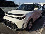 Used 2025 Kia Soul LX w/ Option Group 015 image 3