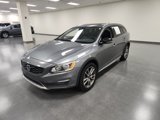 Used 2018 Volvo V60 T5 Cross Country w/ Convenience Package image 3