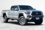 Used 2020 Toyota Tacoma TRD Off-Road image 2