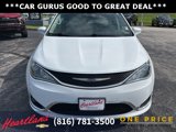 Used 2019 Chrysler Pacifica Touring-L Plus image 3