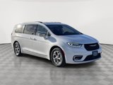 Used 2022 Chrysler Pacifica Limited image 5