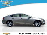 Used 2023 Chevrolet Malibu LT image 2