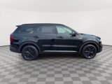 Used 2021 Kia Sorento S w/ Panoramic Sunroof Package image 3